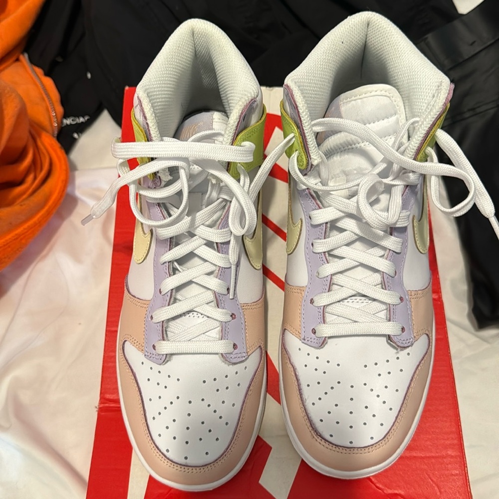 Nike white dunk high white cashmere lt lemon twist size 8 brand new sneakers